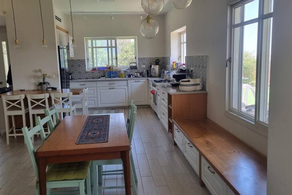 וילה במושב בנוף מושלם כל השנה Apartment Moledet ภายนอก รูปภาพ