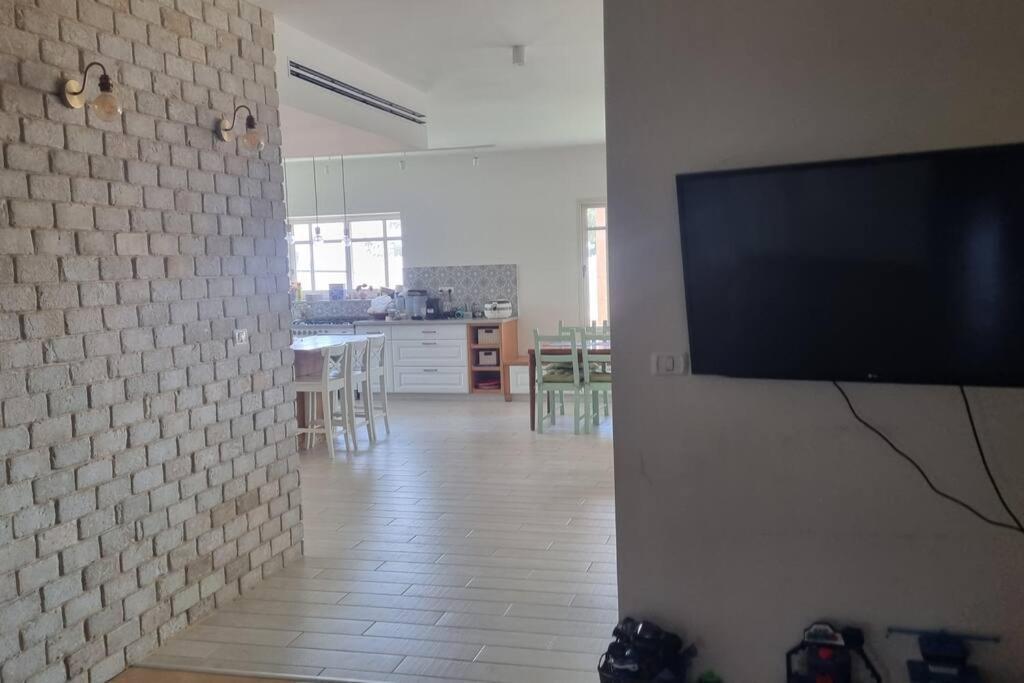 וילה במושב בנוף מושלם כל השנה Apartment Moledet ภายนอก รูปภาพ
