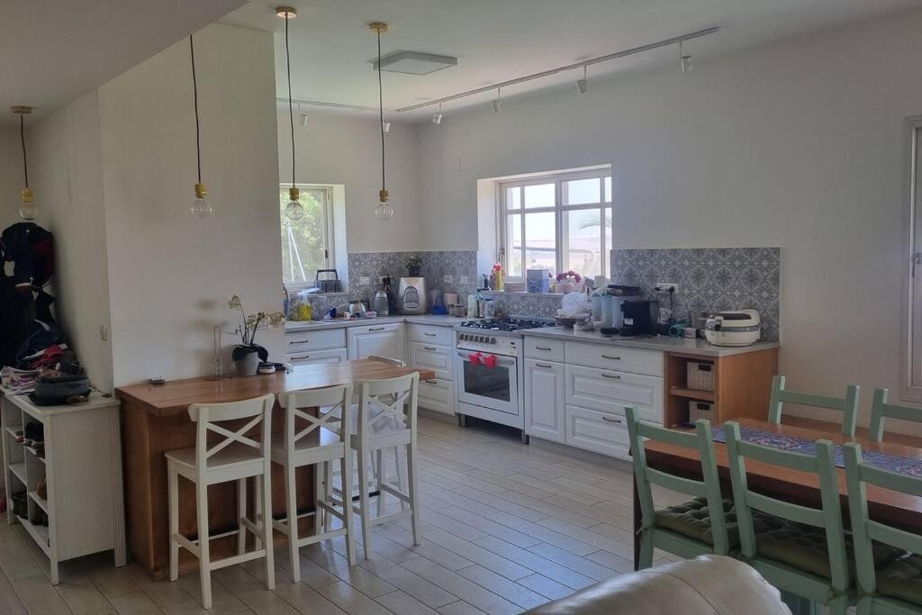 וילה במושב בנוף מושלם כל השנה Apartment Moledet ภายนอก รูปภาพ